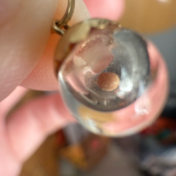 Vintage Gold Clasp Mustard Seed Pendant - Picture 3 of 3